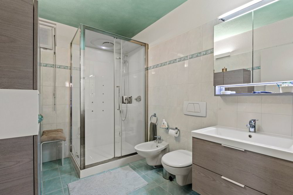5 rooms House to buy in Capolago - image 1/16