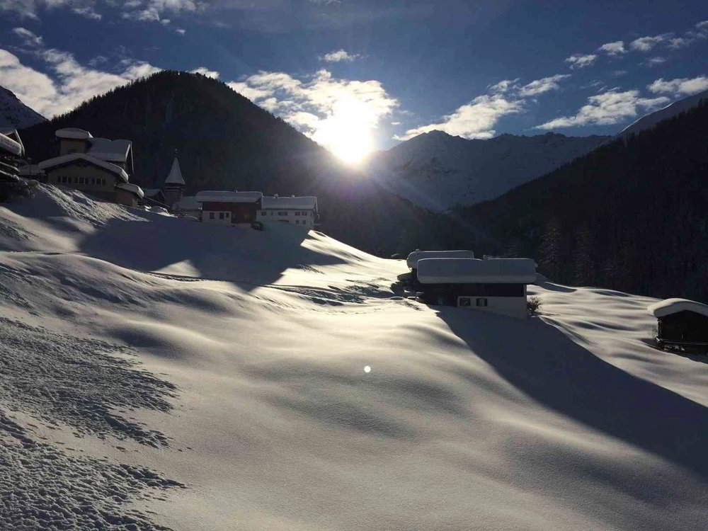 2.5 rooms Apartment for rent in Davos Monstein - image 1/9