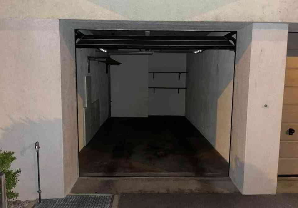 Parking, garage null pièces à louer à Basel - image 1/4