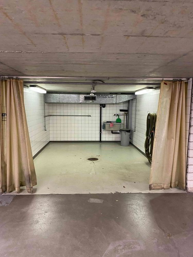 Parking, garage null pièces à louer à Reinach BL - image 1/2