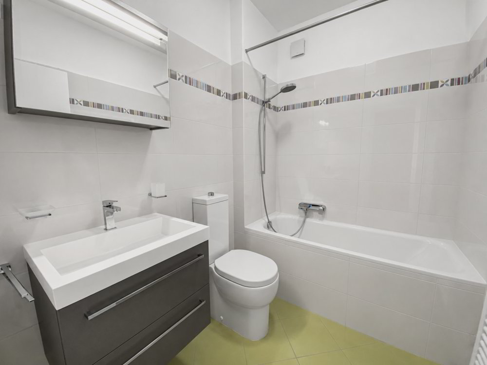 Appartement 3.5 pièces à louer à Bedano - image 1/6
