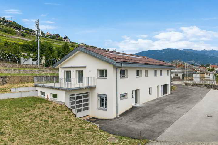 Casa di 7 locali in vendita a Chardonne - immagine 1/13