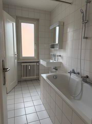 Appartement 4 pièces à louer à Biel/Bienne - image 1/13