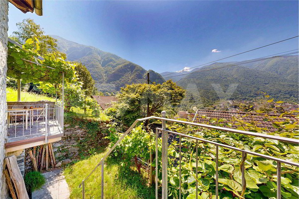Casa di 4 locali in vendita a Roveredo GR - immagine 1/4