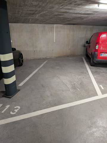 Parking, garage null pièces à louer à Bex - image 1/2