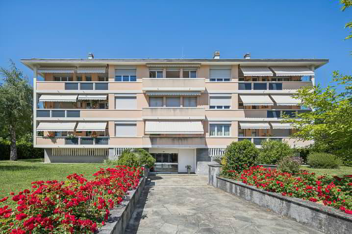 1.5 rooms Apartment to buy in Lutry - image 1/13