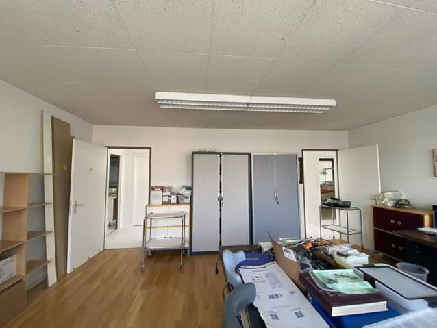 Grand bureau à Neuchâtel / cabinet médical - Ansicht 3