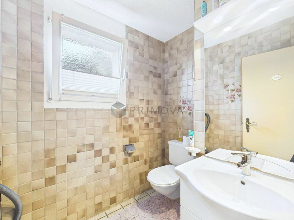 Casa di 5.5 locali in vendita a Gisikon - immagine 1/10