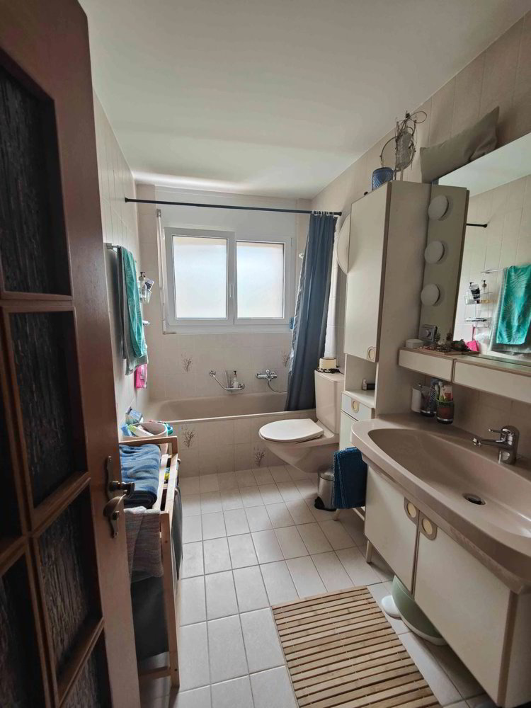 4.5 Zimmer Wohnung zu vermieten in Salquenen - Bild 1/7