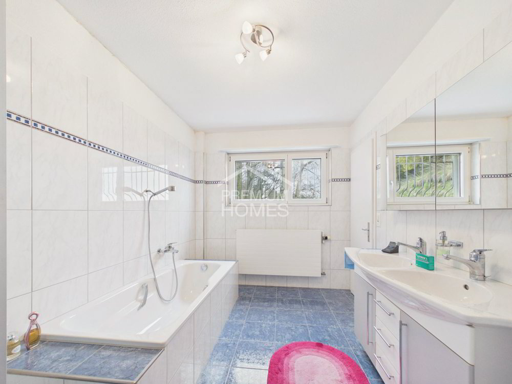 Casa di 9 locali in vendita a Kirchberg SG - immagine 1/9