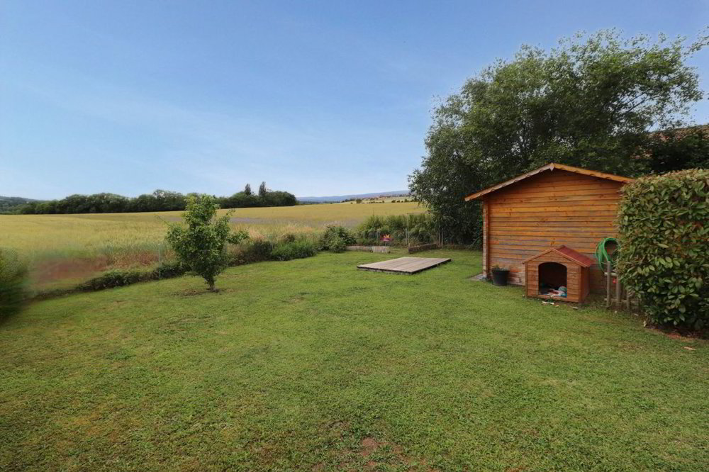 Casa di 7 locali in vendita a Lavigny - immagine 1/8