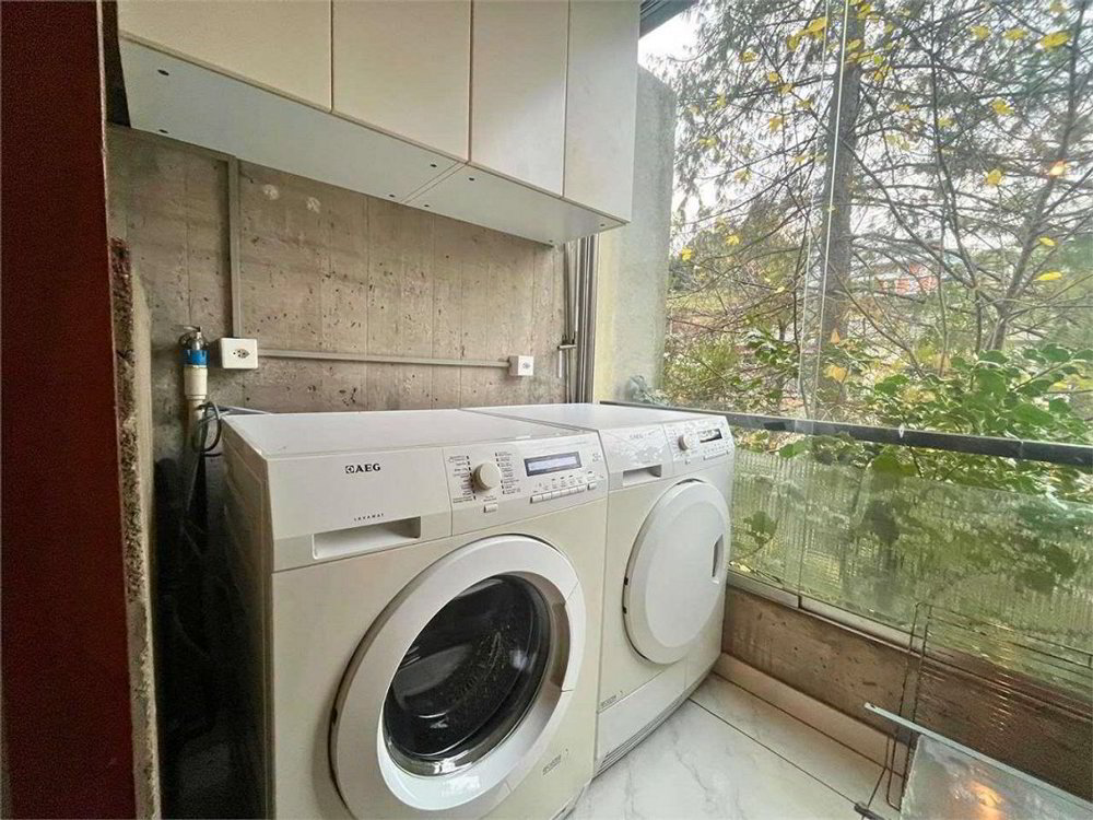 Appartement 3.5 pièces à louer à Lugano - image 1/12