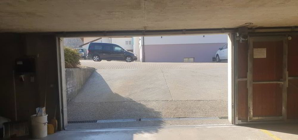 Parcheggio, garage di null locali in affitto a Sonceboz-Sombeval - immagine 1/1