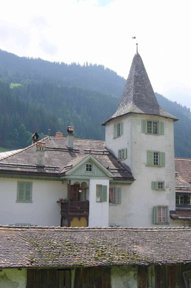3.5 rooms Apartment for rent in Küblis - image 1/12