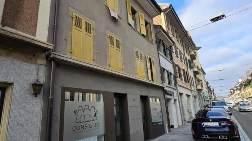 null rooms Office & Commercial for rent in Rolle - image 1/5