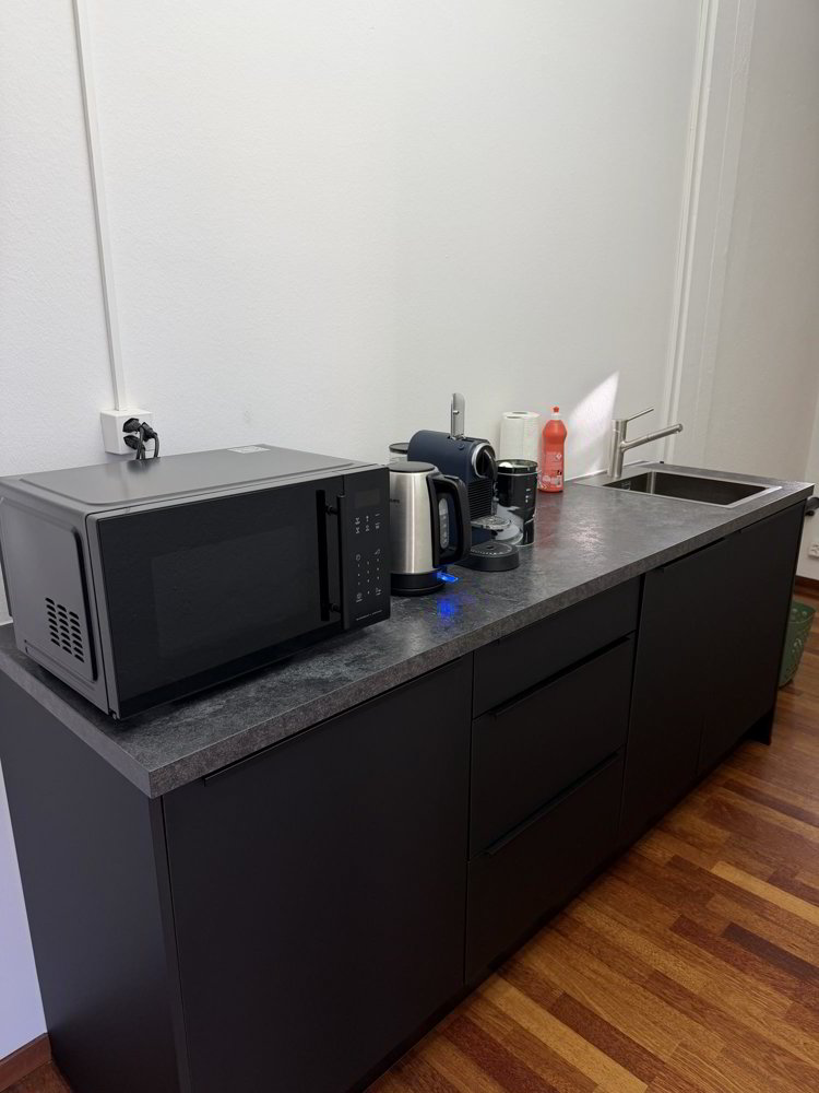 Bureau & Commerce null pièces à louer à Zurich - image 1/5