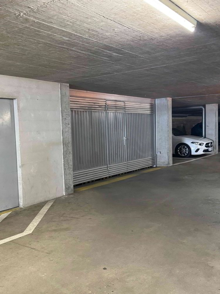Parking, garage null pièces à louer à Bernex - image 1/2