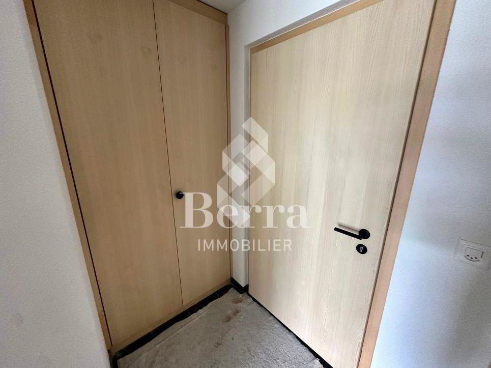2 rooms Apartment to buy in Ovronnaz - image 1/13