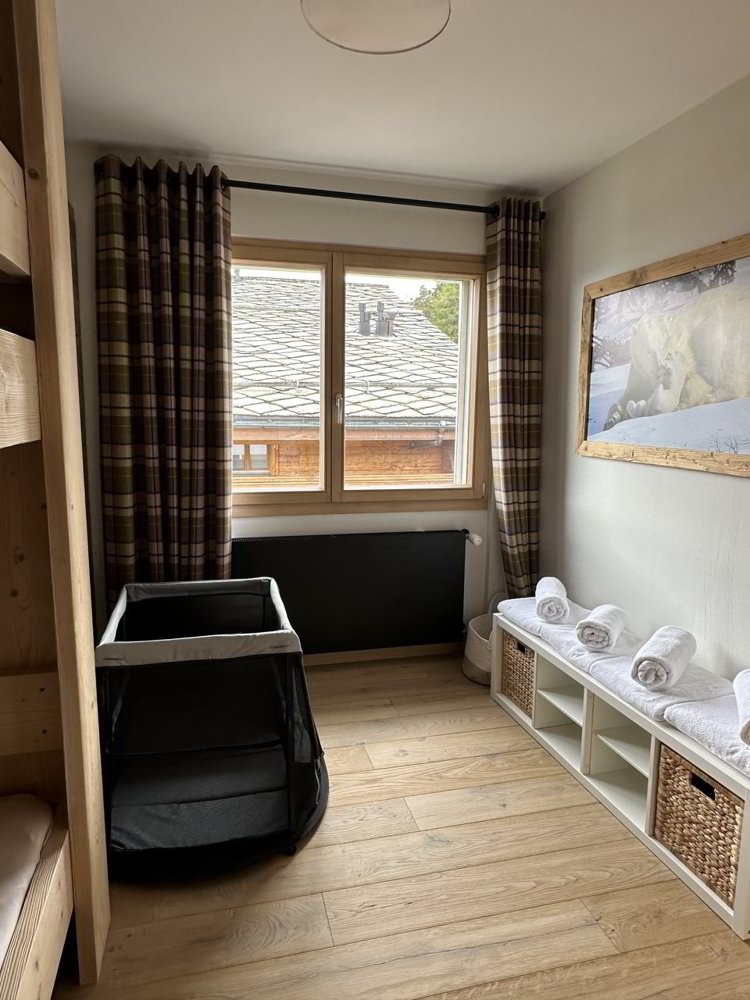 Appartement 5 pièces à louer à Crans-Montana - image 1/13