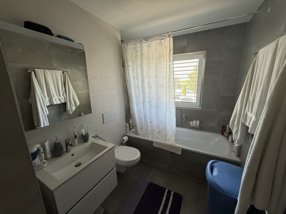 Appartement 2 pièces à louer à Aigle - image 1/8