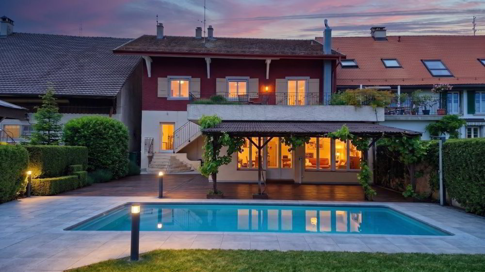 8.5 rooms House to buy in Gilly - image 1/13
