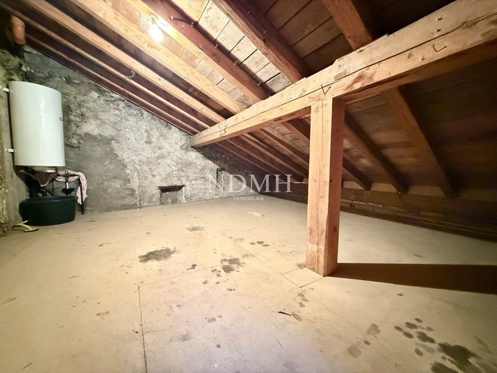 4.5 rooms Apartment to buy in Orsières - image 1/8
