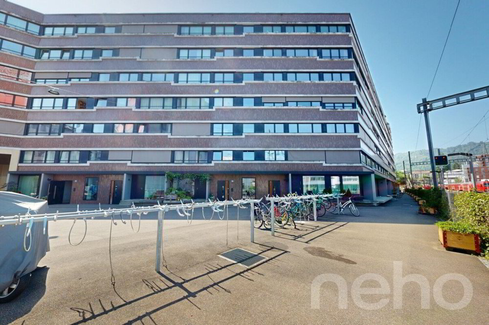 3 Minuten zum HB. Grosszügige Maisonette mit 2 Balkonen