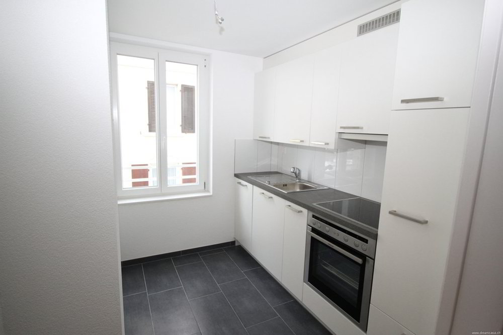 3 rooms Apartment for rent in St. Gallen - image 1/8