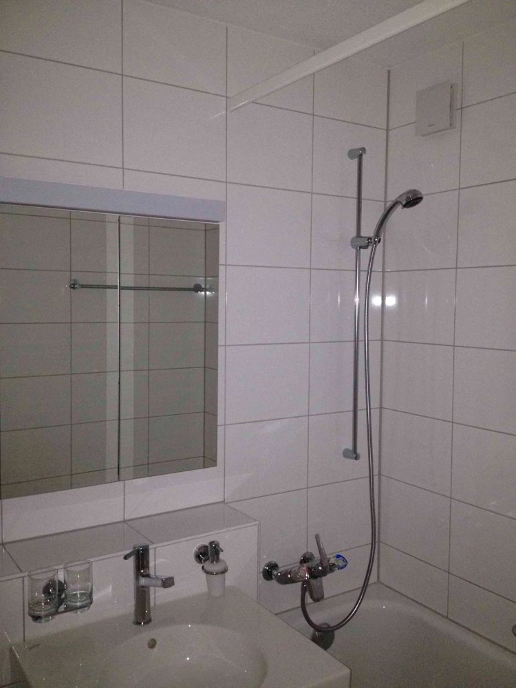 Appartamento di 3 locali in affitto a Spiez - immagine 1/3