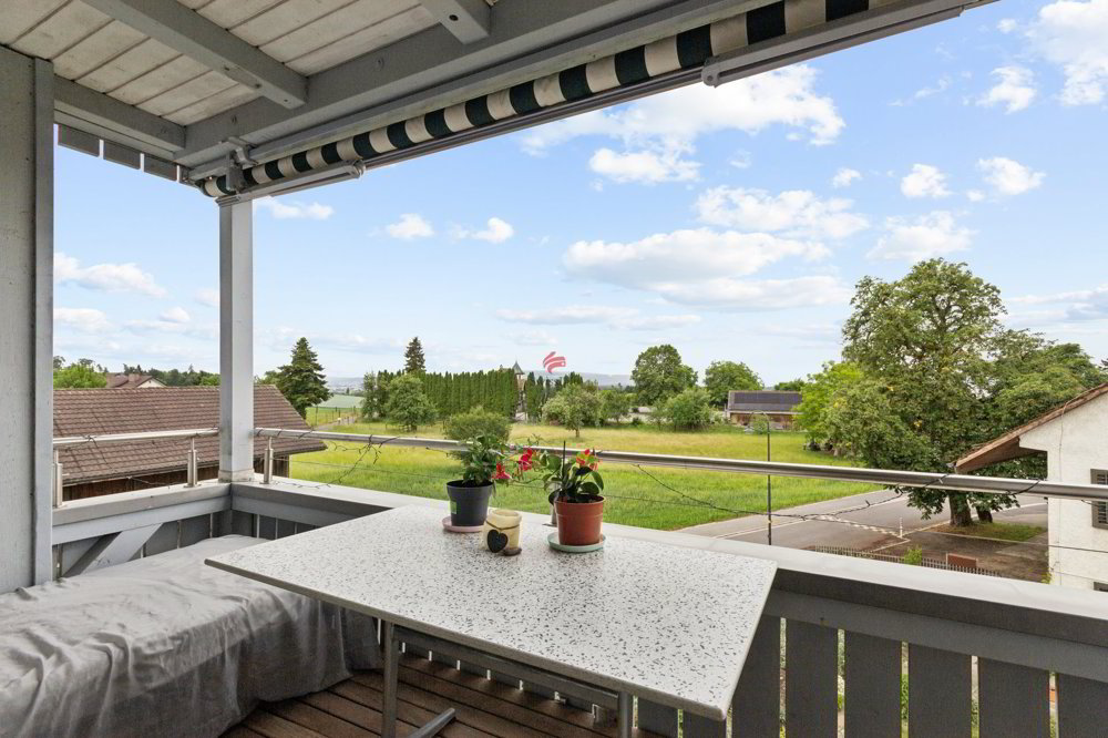 5 rooms Apartment to buy in Kloten - image 1/10