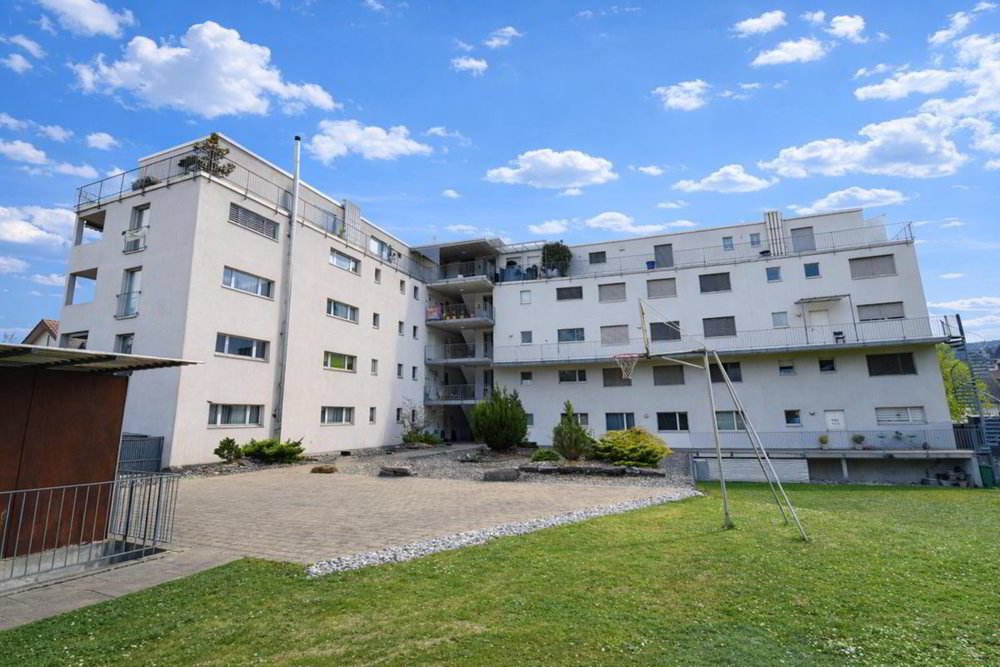 3 rooms Apartment to buy in Bienne - image 1/13