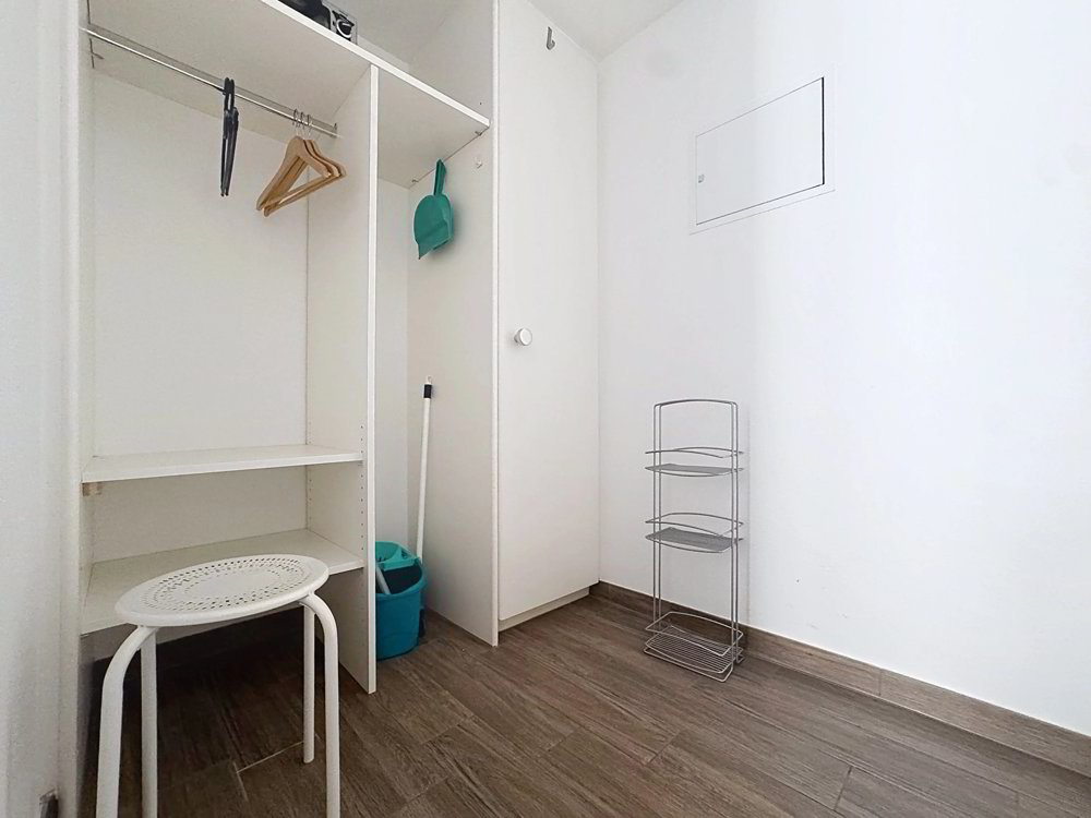 Appartement 1 pièces à louer à Sierre - image 1/4