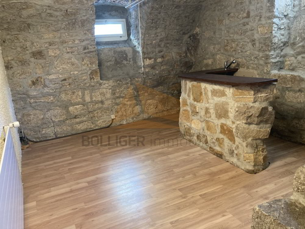 6 Zimmer Wohnung zum verkaufen in La Chaux-de-Fonds - Bild 1/13