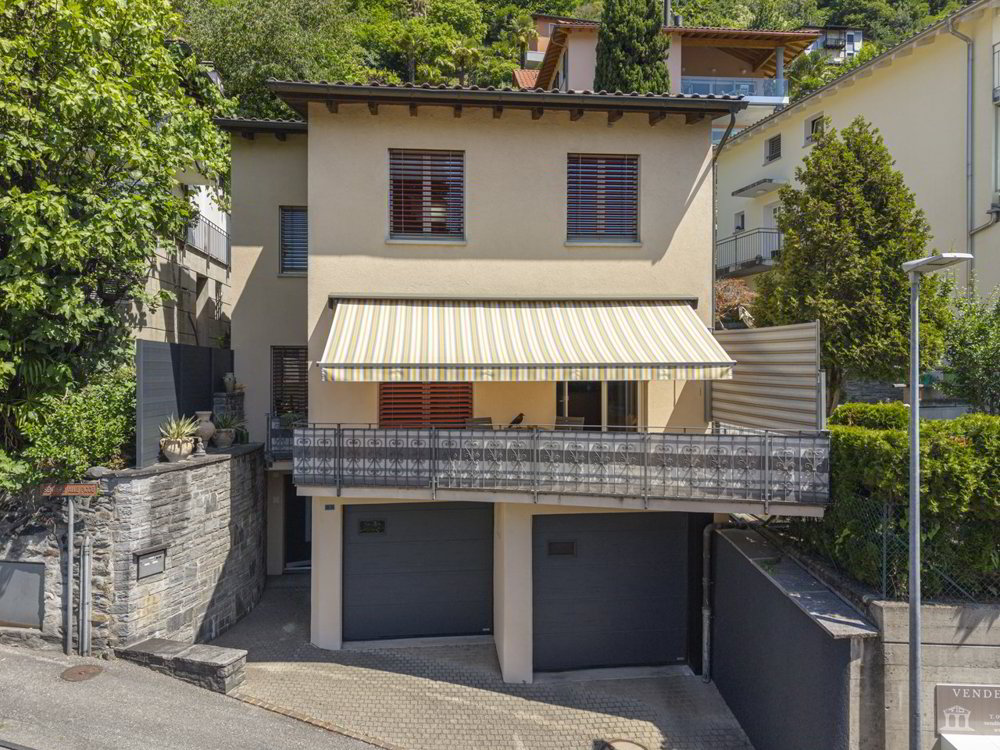 4 rooms House to buy in Locarno - image 1/11