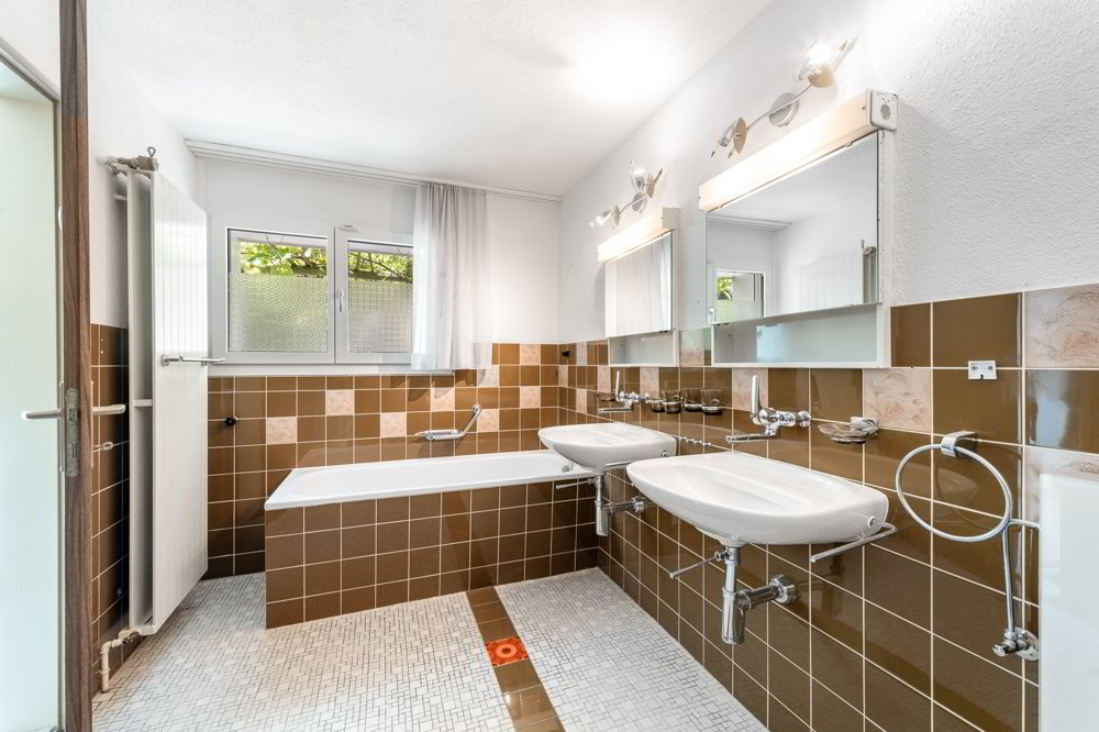 Casa di 5 locali in vendita a Dürrenäsch - immagine 1/13