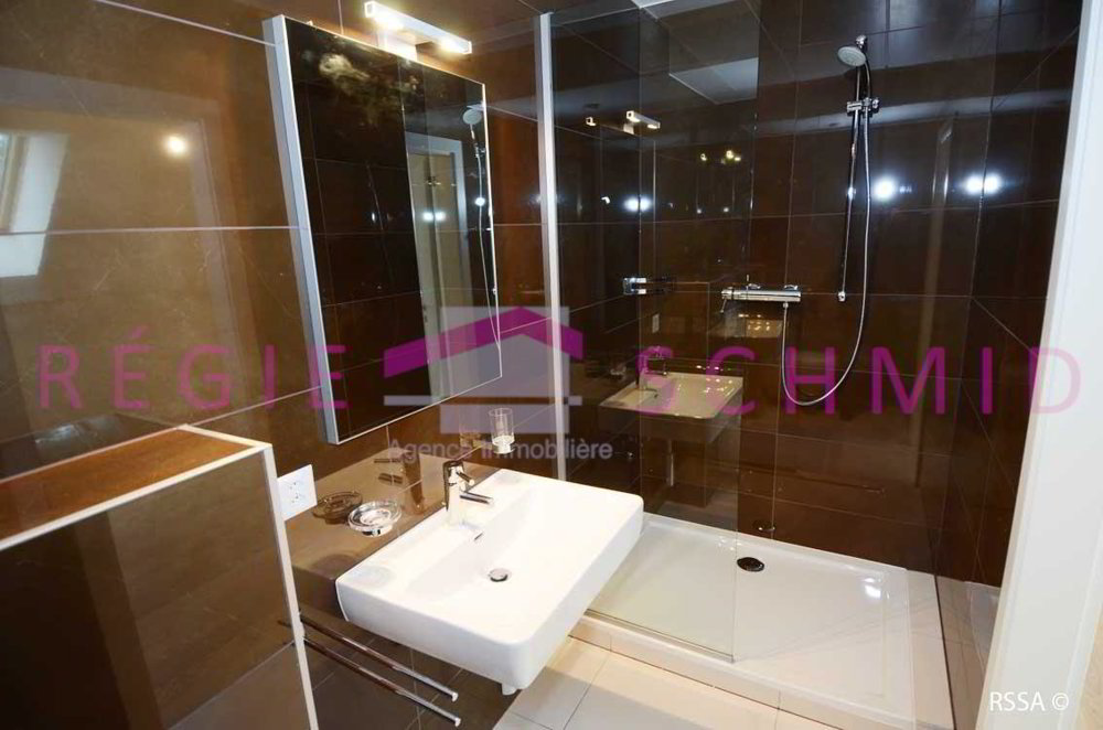 6 rooms Apartment to buy in Eysins - image 1/13