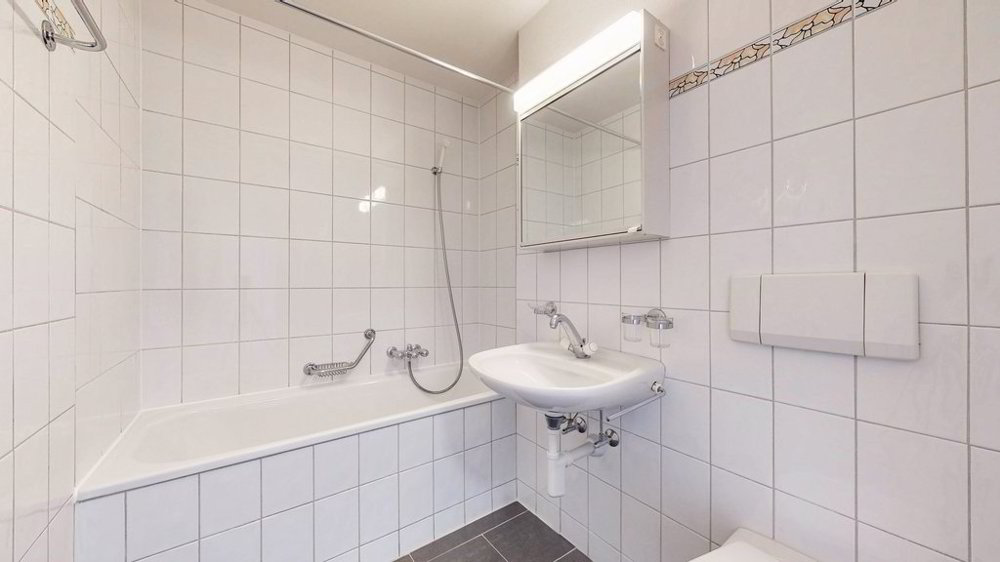 2 rooms Apartment for rent in Neuchâtel - image 1/9