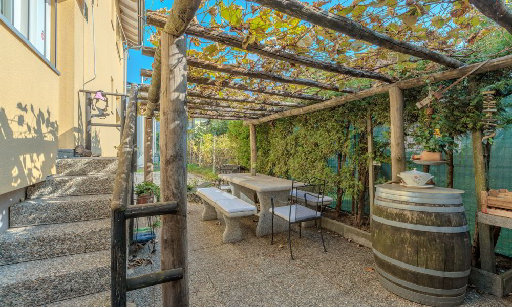 Maison 9 pièces à acheter à Giubiasco - image 1/9