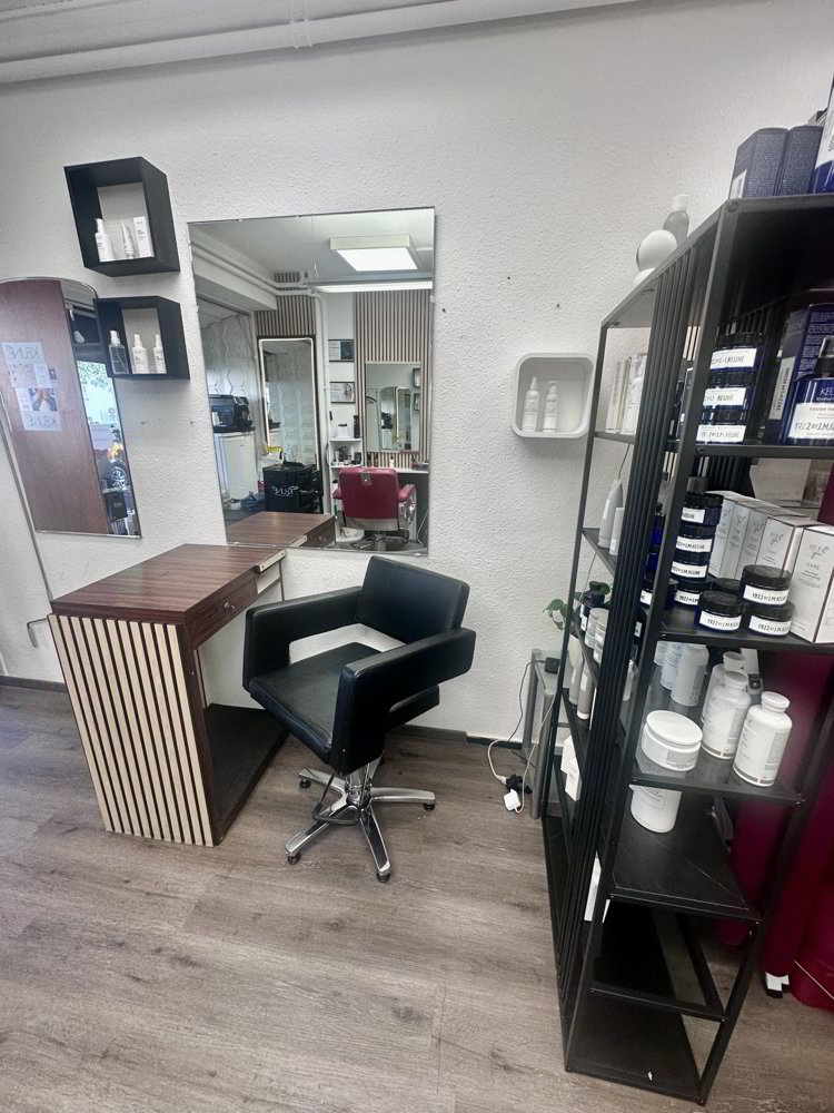 null rooms Office & Commercial to buy in Losanna - image 1/1