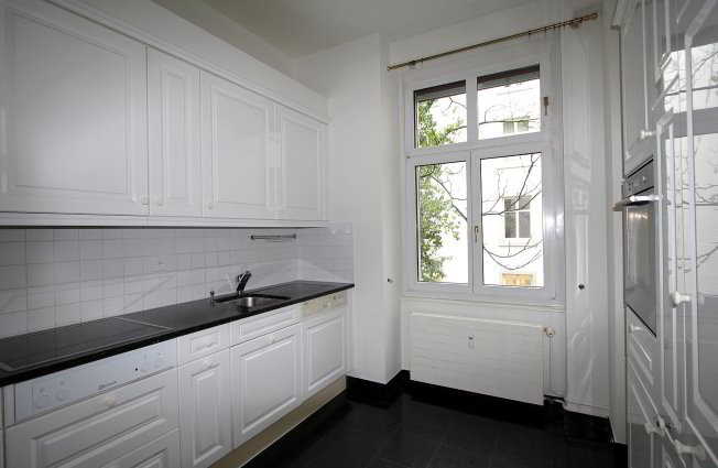 Appartement 4 pièces à louer à Basel - image 1/1