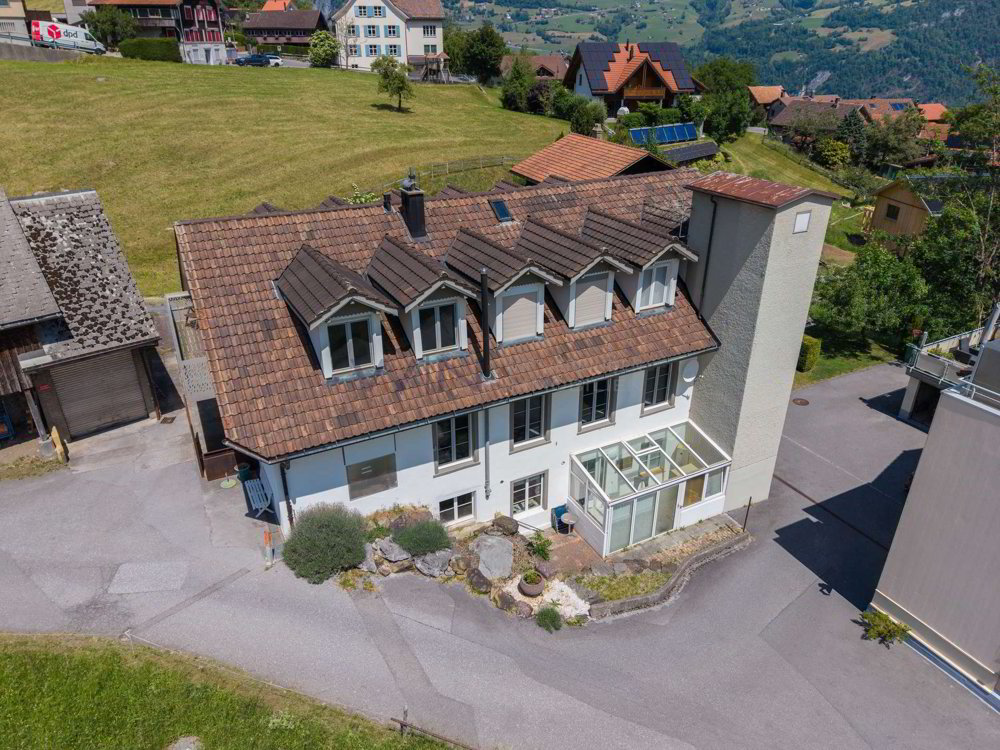 Casa di 12 locali in vendita a Filzbach - immagine 1/10