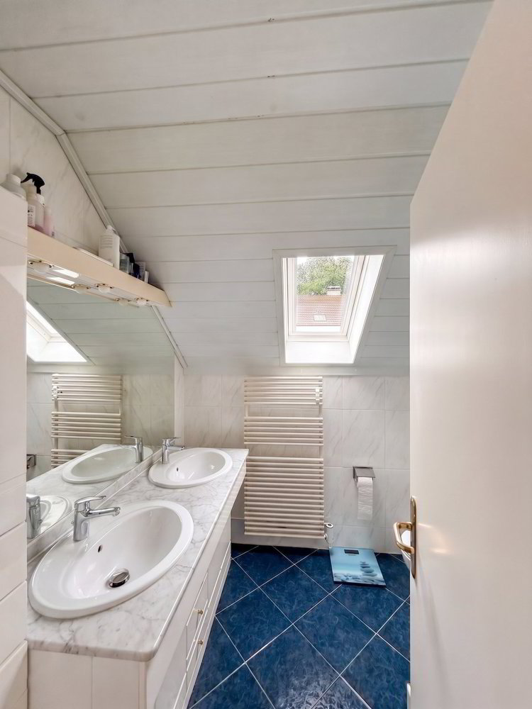 6 Zimmer Haus zum verkaufen in Le Mont-sur-Lausanne - Bild 1/13