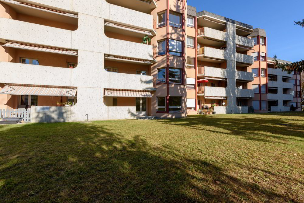 3 rooms Apartment for rent in Sion - image 1/8