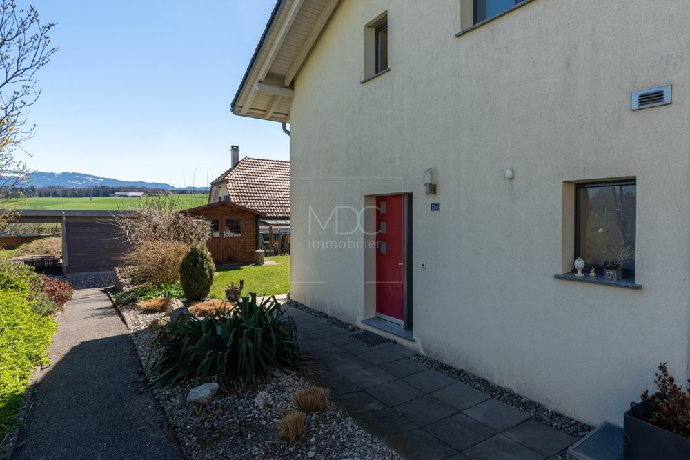 Casa di 4 locali in vendita a Farvagny-le-Grand - immagine 1/13