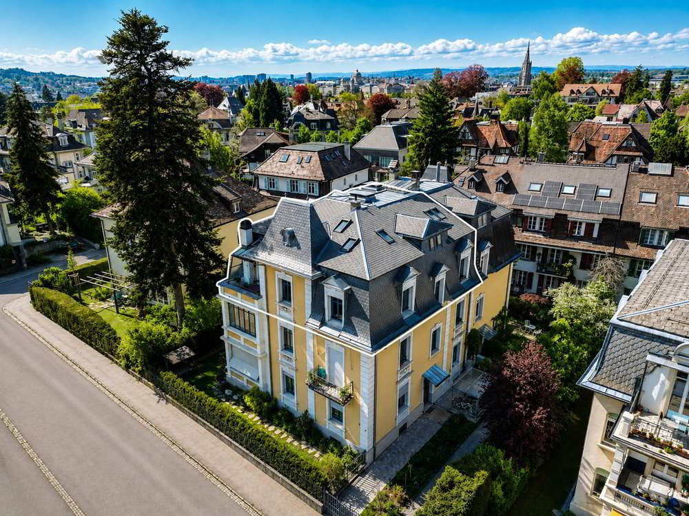 7 rooms Apartment to buy in Bern - image 1/13