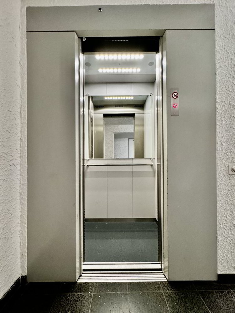 2 rooms Apartment to buy in Basel - image 1/13