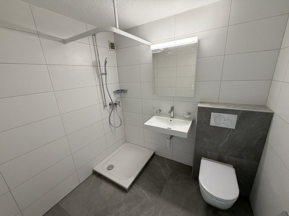 Appartamento di 2 locali in affitto a Glovelier - immagine 1/8