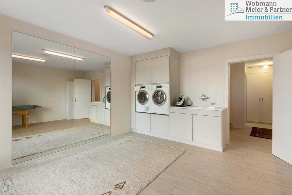Maison 6 pièces à louer à Zurich - image 1/12