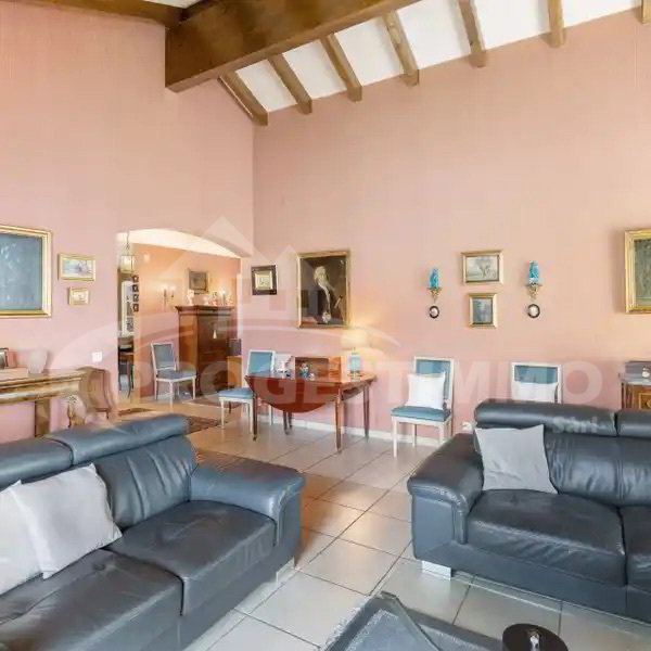 Maison 8 pièces à acheter à Salins - image 1/13