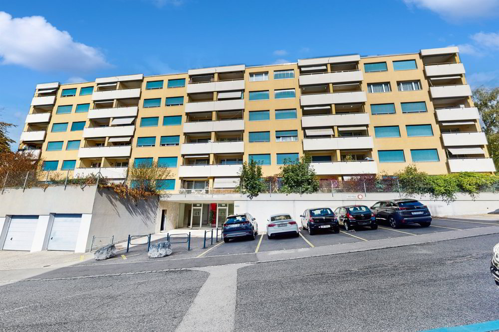 3 rooms Apartment for rent in Neuchâtel - image 1/11